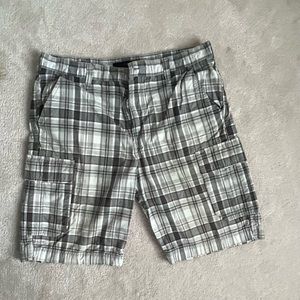 Men’s cargo shorts size 36